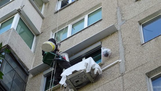 montaj na pervazi ot alpinisti