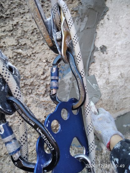 obrushvane na fasada ot alpinisti sofia
