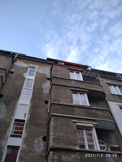 Spirane na techove na balkon ot alpinisti