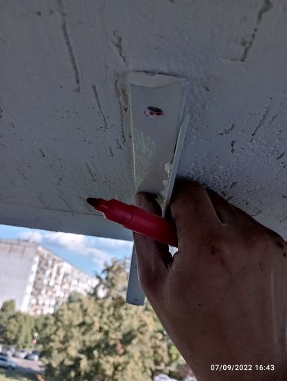 Изработка и монтаж на козирка и алуминиев перваз от алпинисти на балкон в София
