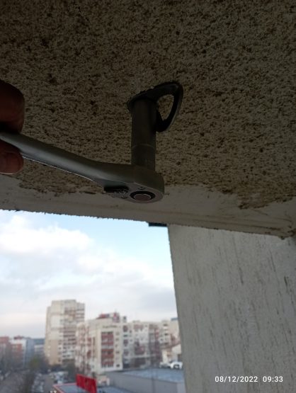 Демонтаж и монтаж на климатик Митсубиши Електрик от алпинисти в София. Профилактика на климатици в ж.к.Младост