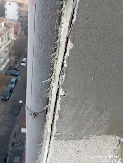Спиране на течове от балкон и монтаж на алуминиев перваз от алпинисти