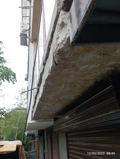 Ремонт на балкон и боядисване на парапет